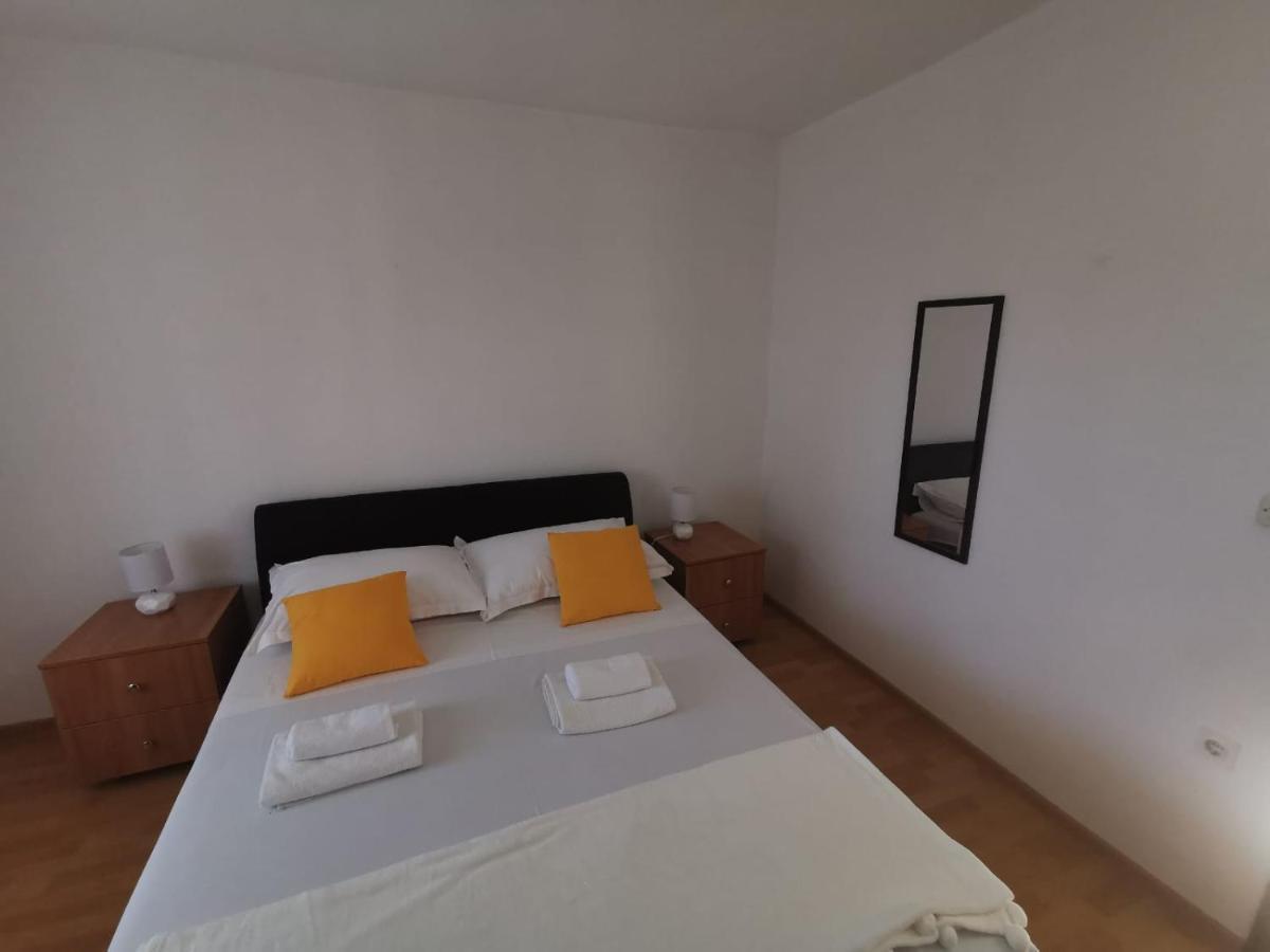 Apartment Ana Kastel Sucurac Exterior photo